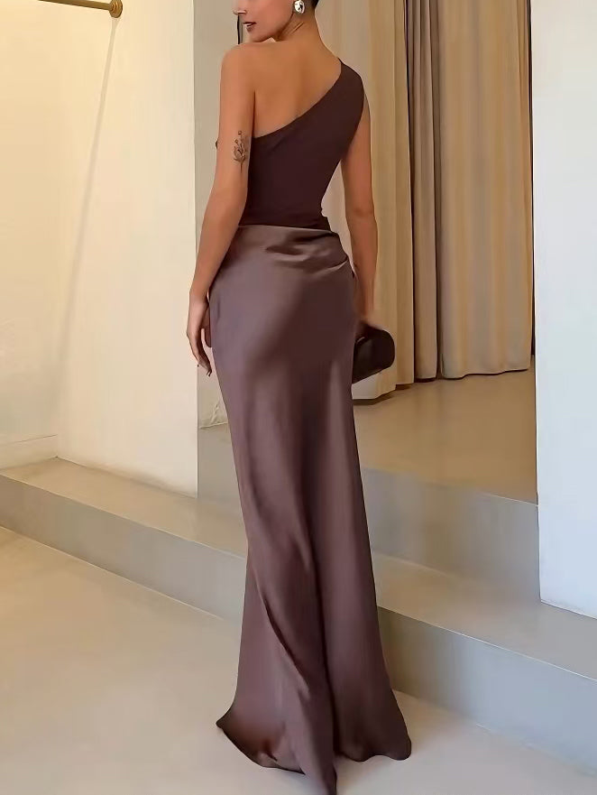 Robe maxi de soirée élégante pour femme à une épaule plissée