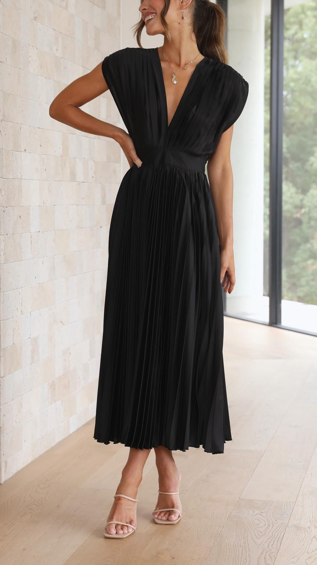 Robe longue plissée élégante pour femme