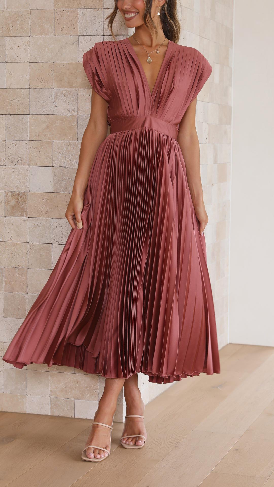 Robe longue plissée élégante pour femme