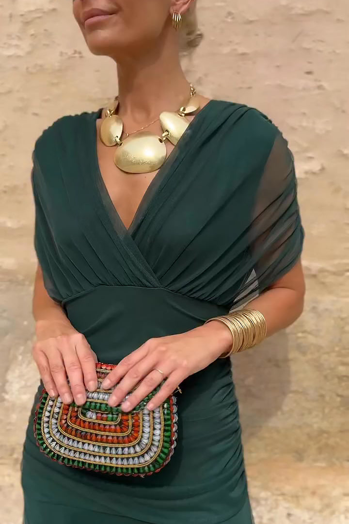 Robe longue fantaisie élégante à col en V pour femmes, idéale pour les fêtes