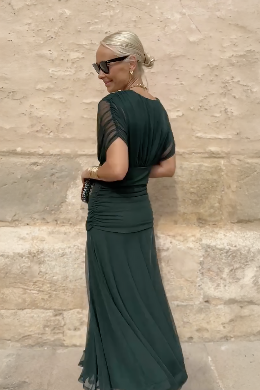 Robe longue fantaisie élégante à col en V pour femmes, idéale pour les fêtes