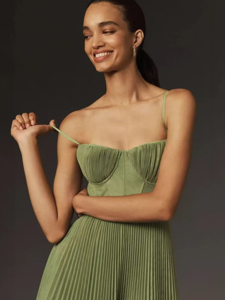 Robe maxi plissée sculptée pour femme