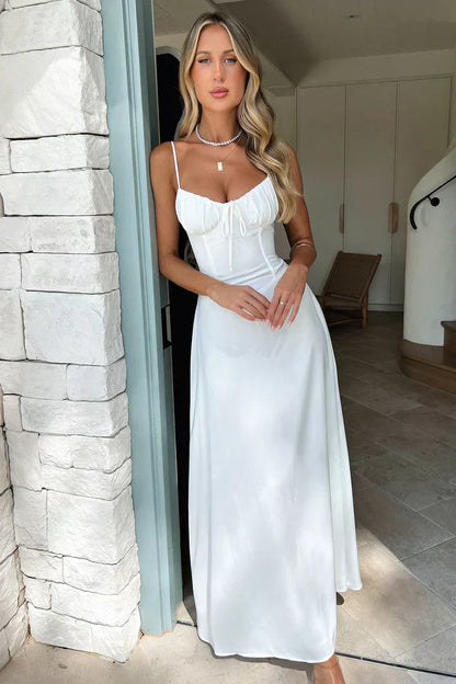 Robe longue portefeuille à fines bretelles pour invitées de mariage