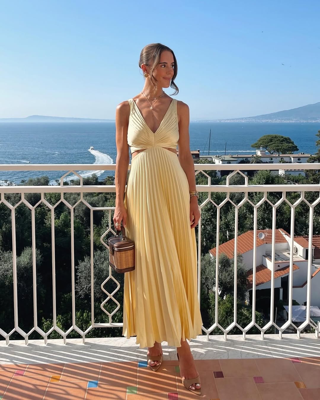 Robe longue à col en V pour femmes - Tenue élégante de soirée pour invitées de mariage