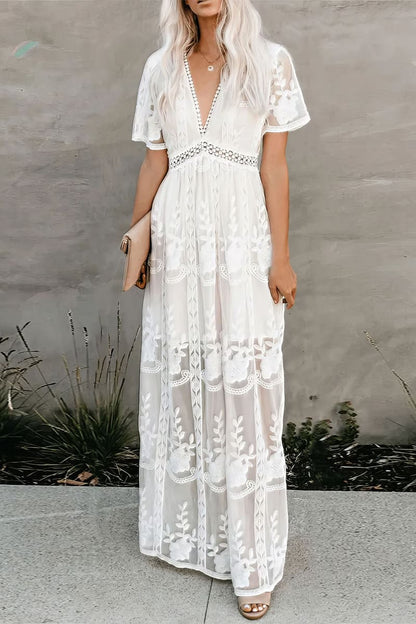 Robe longue blanche en dentelle pour femme