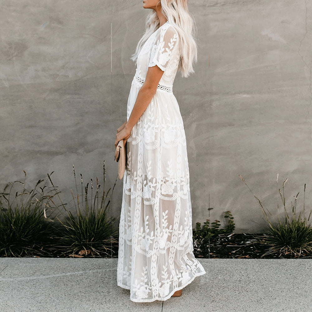 Robe longue blanche en dentelle pour femme