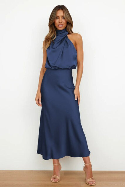 Robe Midi Satinée à Col Halter pour Femme – Coupe Drapée Silhouette Fluide