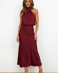 Robe Midi Satinée à Col Halter pour Femme – Coupe Drapée Silhouette Fluide