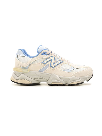 New Balance 9060 Beige baskets basses enfant daim et mesh beige, vue de profil