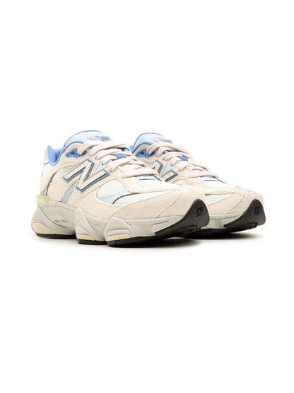 New Balance 9060 Beige baskets basses enfant daim et mesh beige, vue de face