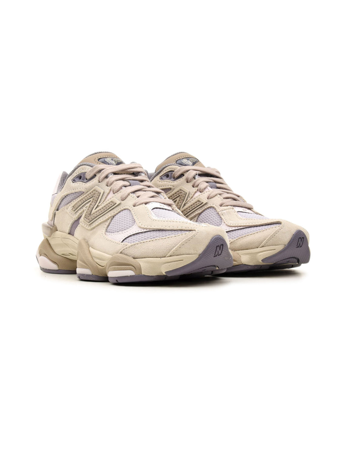 New Balance 9060 Beige baskets basses homme et femme daim et mesh beige, vue de face