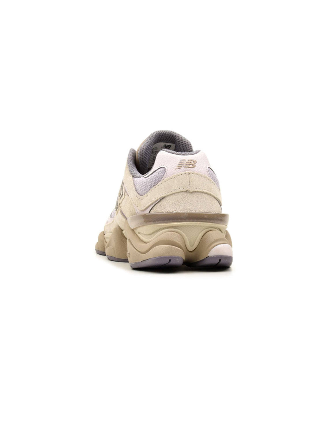 New Balance 9060 Beige baskets basses homme et femme daim et mesh beige, portées