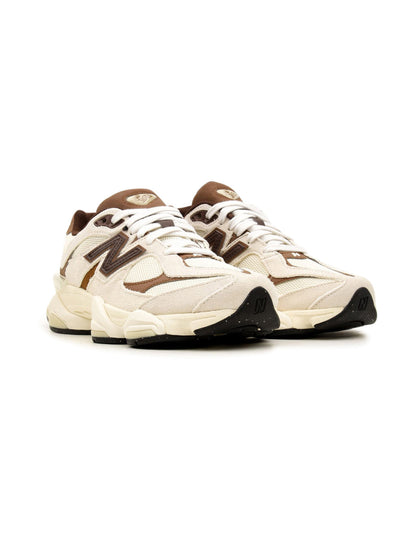 New Balance 9060 Beige baskets basses homme et femme daim et mesh beige, vue de face