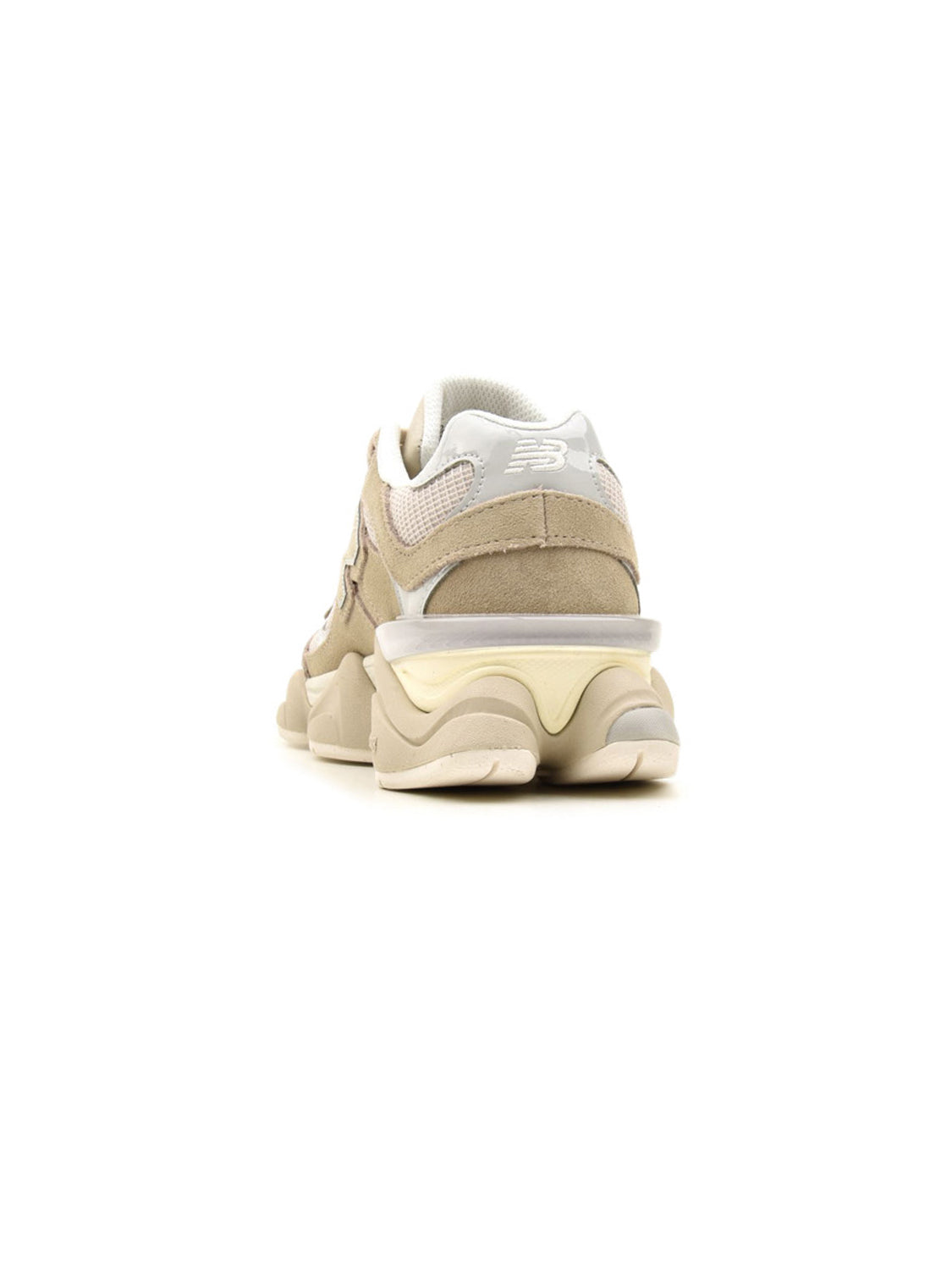 New Balance 9060 Driftwood / Timberwolf baskets basses homme et femme daim et mesh gris beige, détail semelle