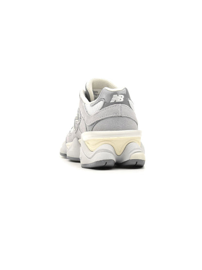 New Balance 9060 Gris baskets basses homme et femme daim et mesh gris, détail semelle