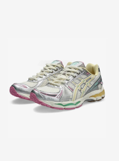 ASICS Gel-Kayano 12.1 x Vandy The Pink Vanilla Baskets Crème Mixte - 2