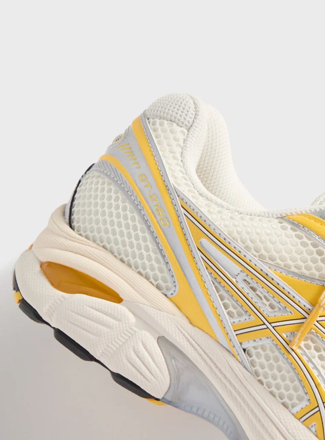 Asics GT-2160 Kith Cream Solar Power (2025) baskets basses homme et femme en mesh et cuir synthétique crème, détail semelle