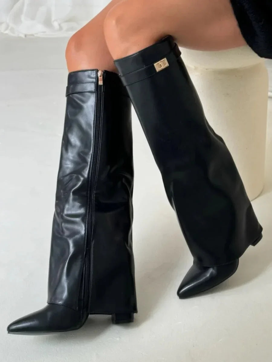 Bottes Femme Louane en Daim à Boucles Métalliques