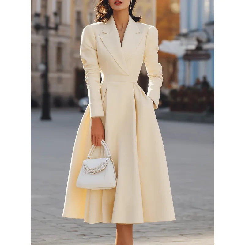 Robe Longue Femme Col V – Coupe Gainante et Affinante