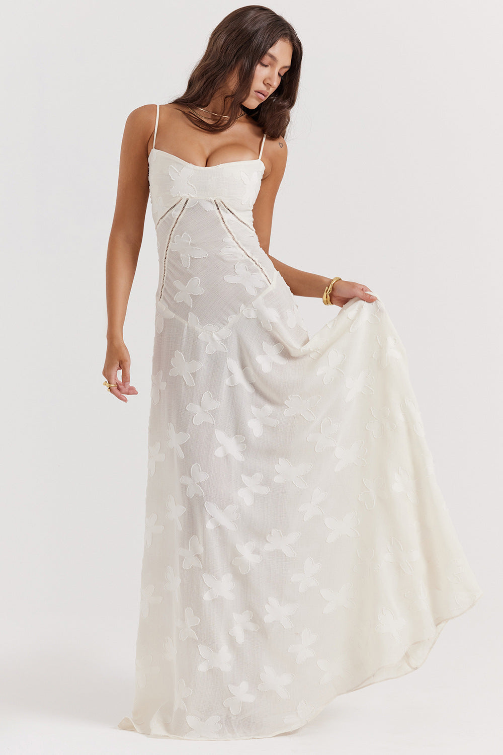 Robe Longue Femme en Dentelle Fleurie – Bretelles Fines & Col Cœur