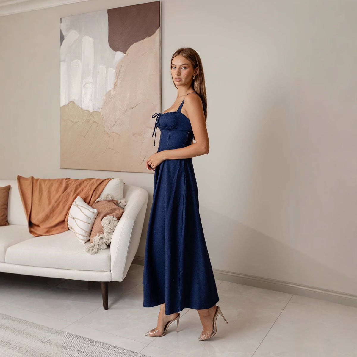 Robe midi femme à encolure carrée – silhouette trapèze effet corset