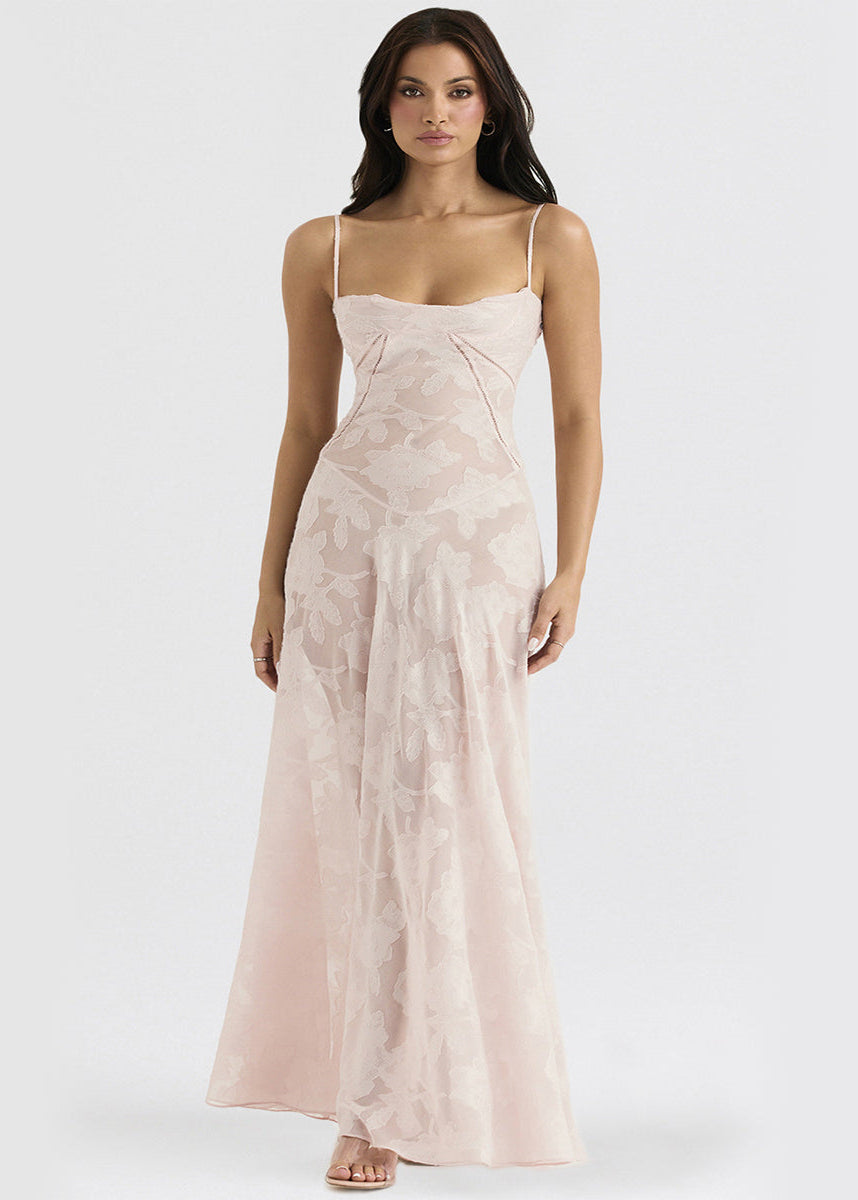 Robe Longue Femme en Dentelle Fleurie – Bretelles Fines & Col Cœur