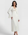 Robe midi femme en tissu – Détail col à volants