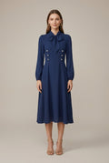 Robe Midi Femme Coupe A – Boutons Croisés Décoratifs et Col Nœud Manches Longues