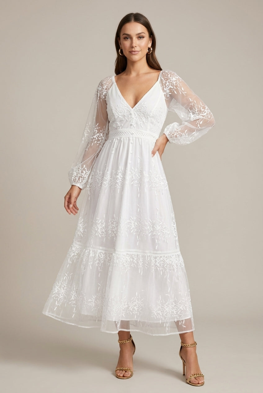 Robe Longue Femme en Dentelle Brodée – Col V et Jupe à Volants