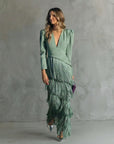 Robe Maxi Frangée Femme Col V – Manches Longues Coupe Ajustée
