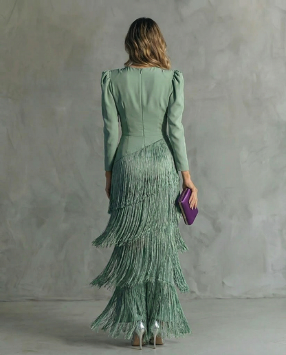 Robe Maxi Frangée Femme Col V – Manches Longues Coupe Ajustée