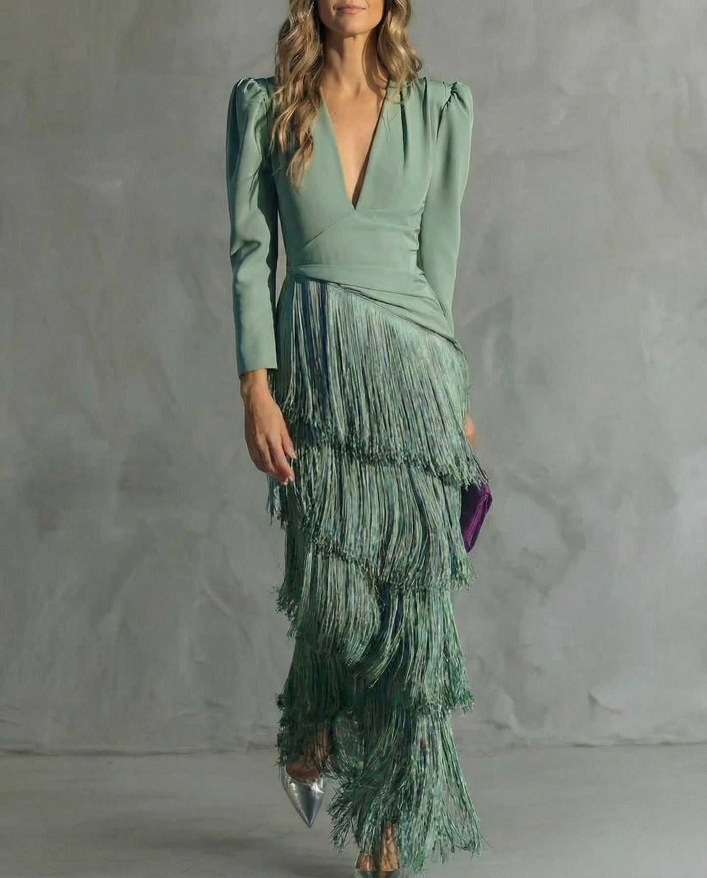 Robe Maxi Frangée Femme Col V – Manches Longues Coupe Ajustée