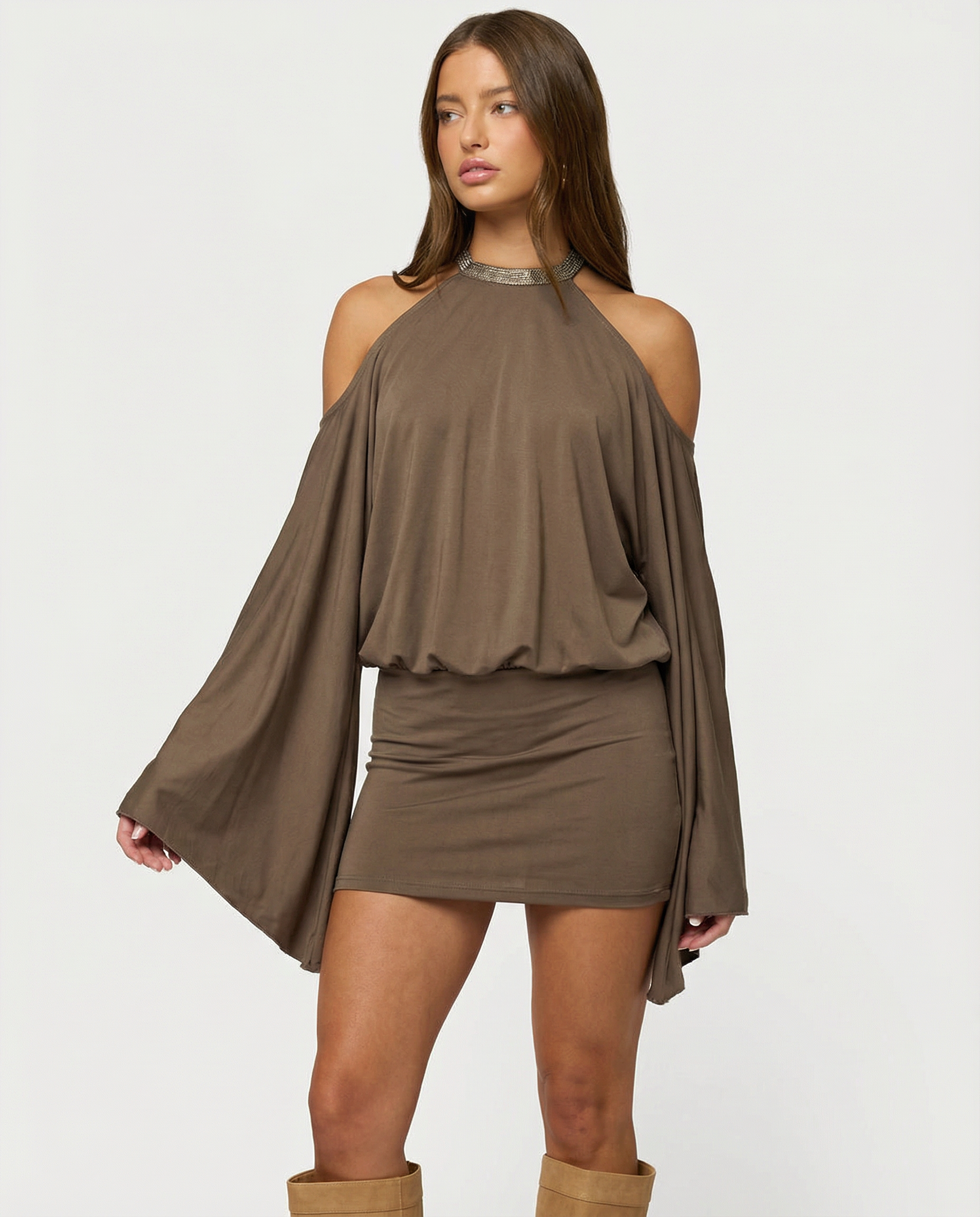 Robe Mini Femme en tissu léger, dos nu, coupe moulante – Menvelo