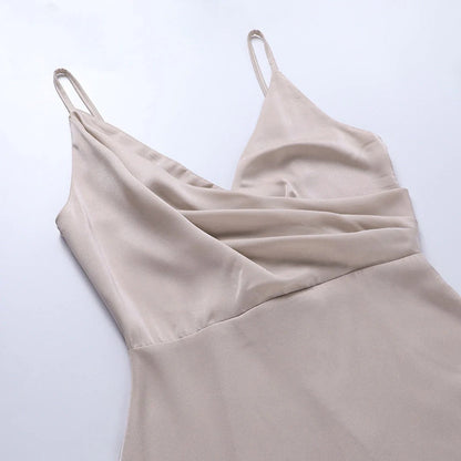 Robe Slip Femme Col V Fendue – Coupe Slim à Bretelles | Drapé Soyeux