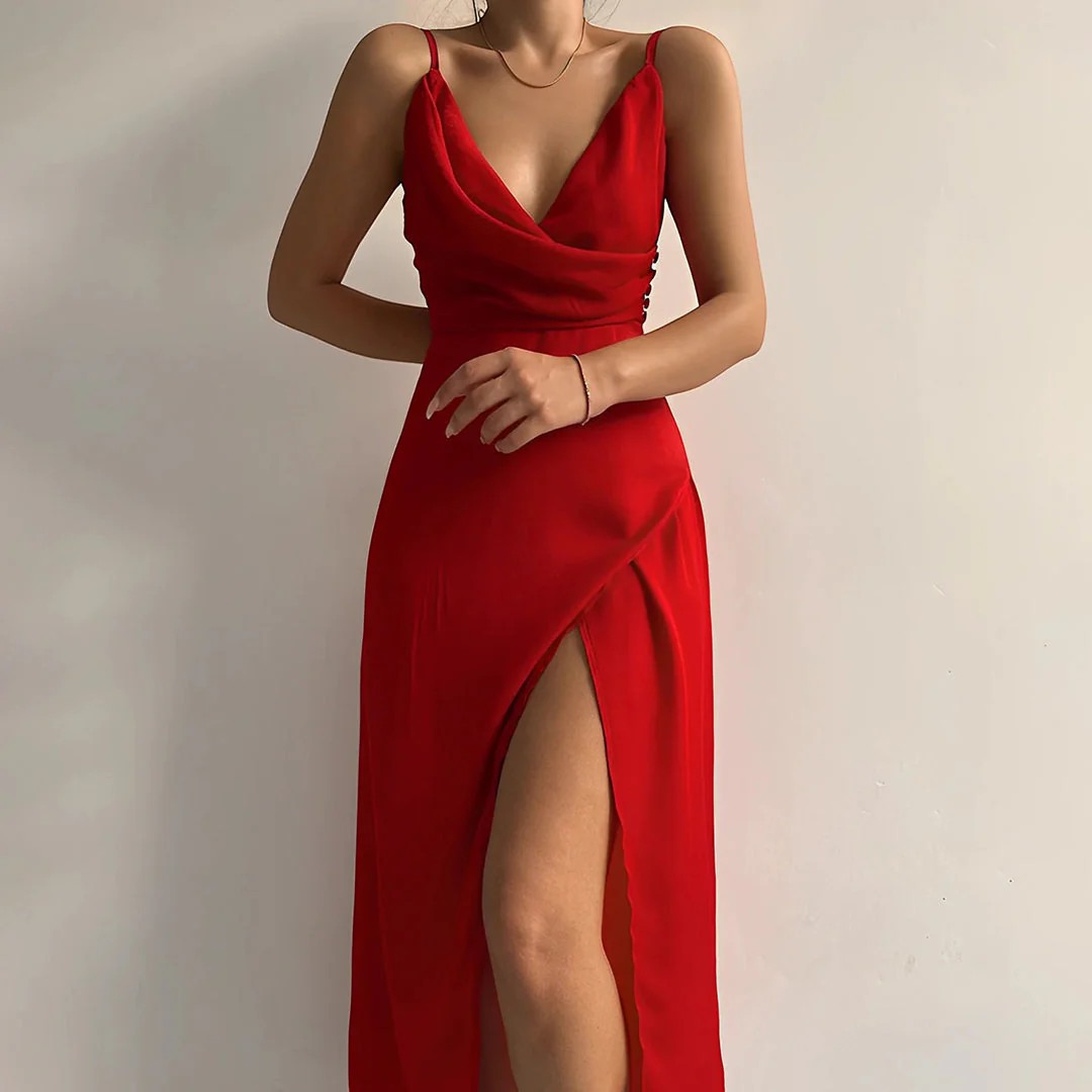 Robe Slip Femme Col V Fendue – Coupe Slim à Bretelles | Drapé Soyeux
