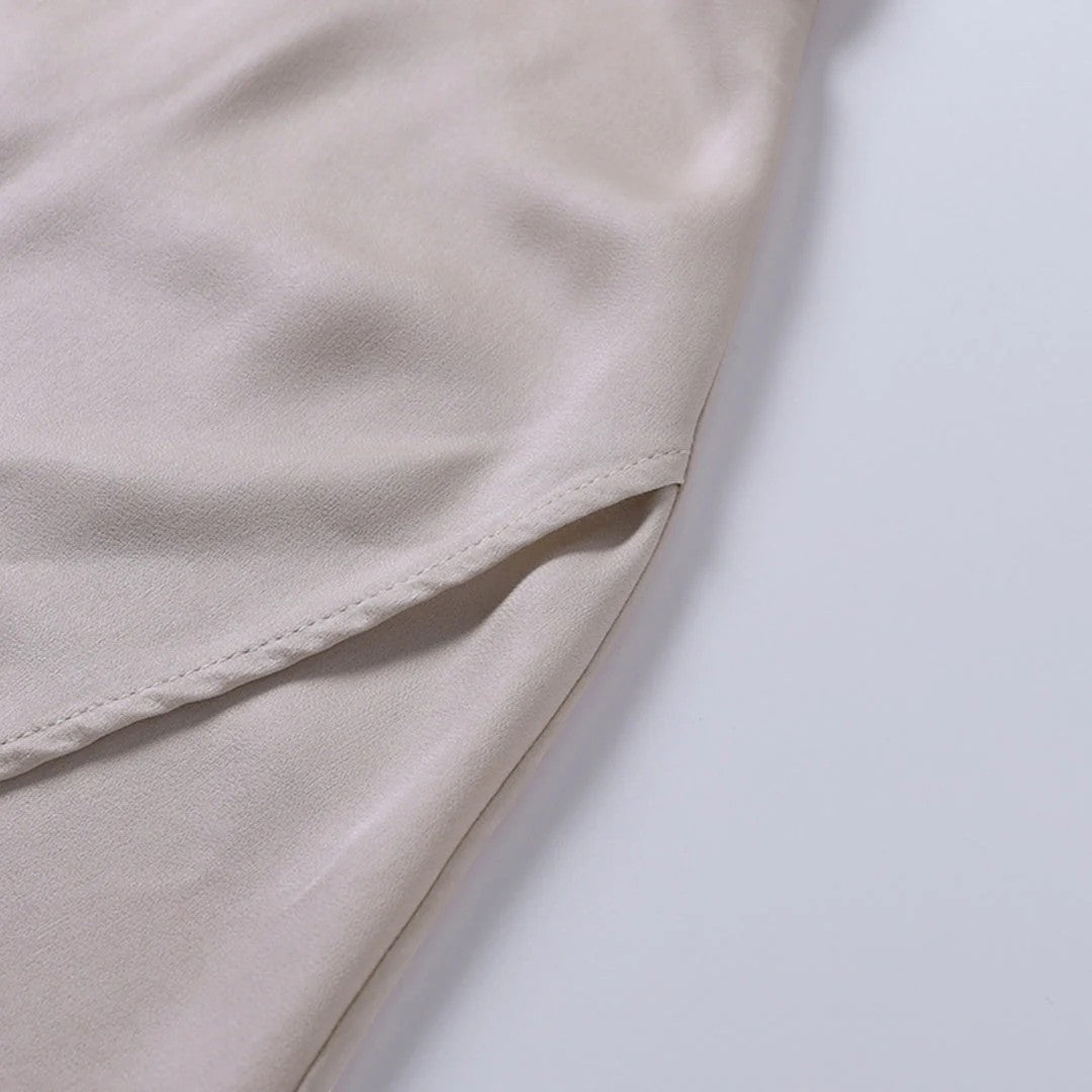 Robe Slip Femme Col V Fendue – Coupe Slim à Bretelles | Drapé Soyeux
