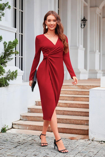 Robe Femme Manches Longues Col V – Coupe Gainante Fente Fendue