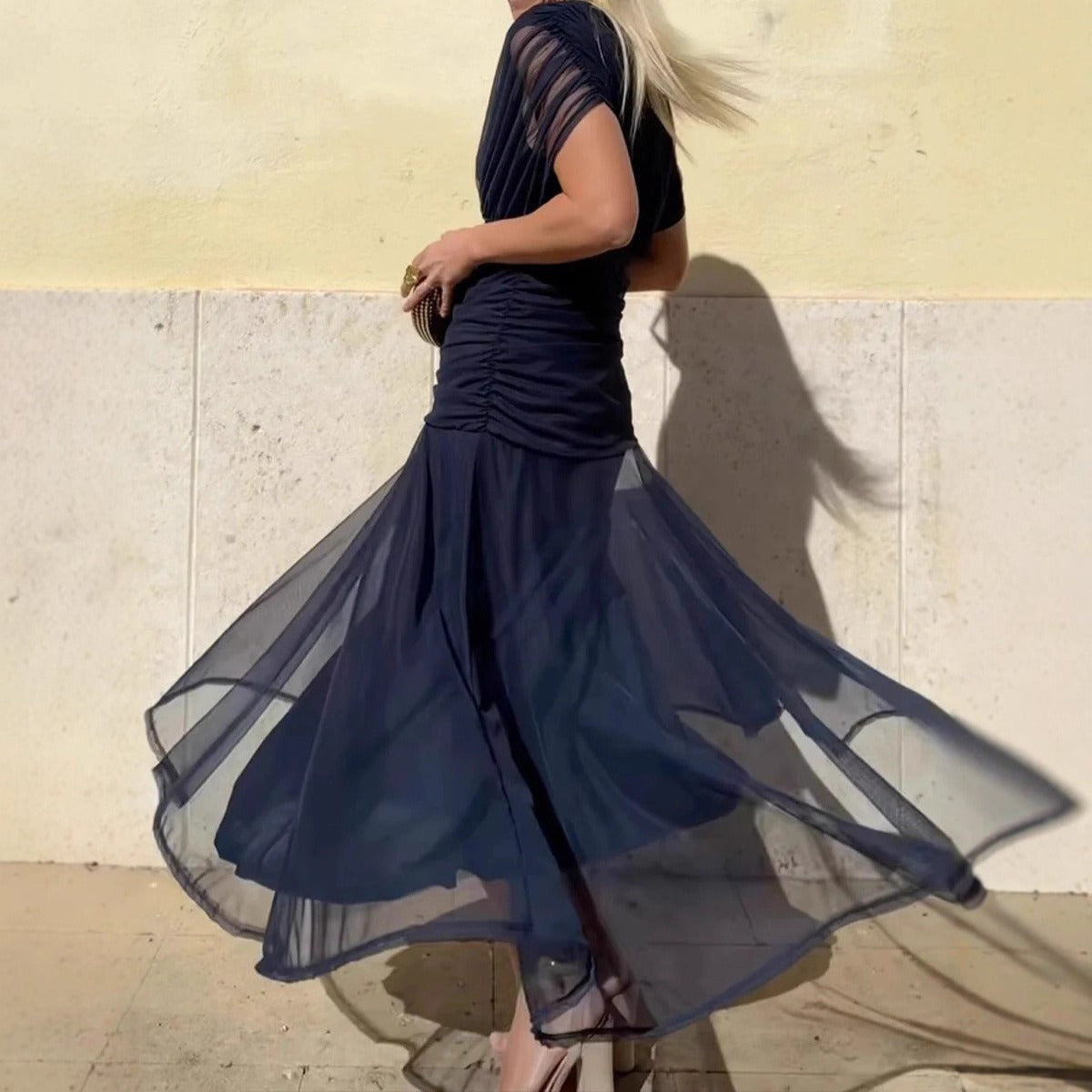 Robe Longue Femme en Mousseline – Col V Imprimé Manches Courtes