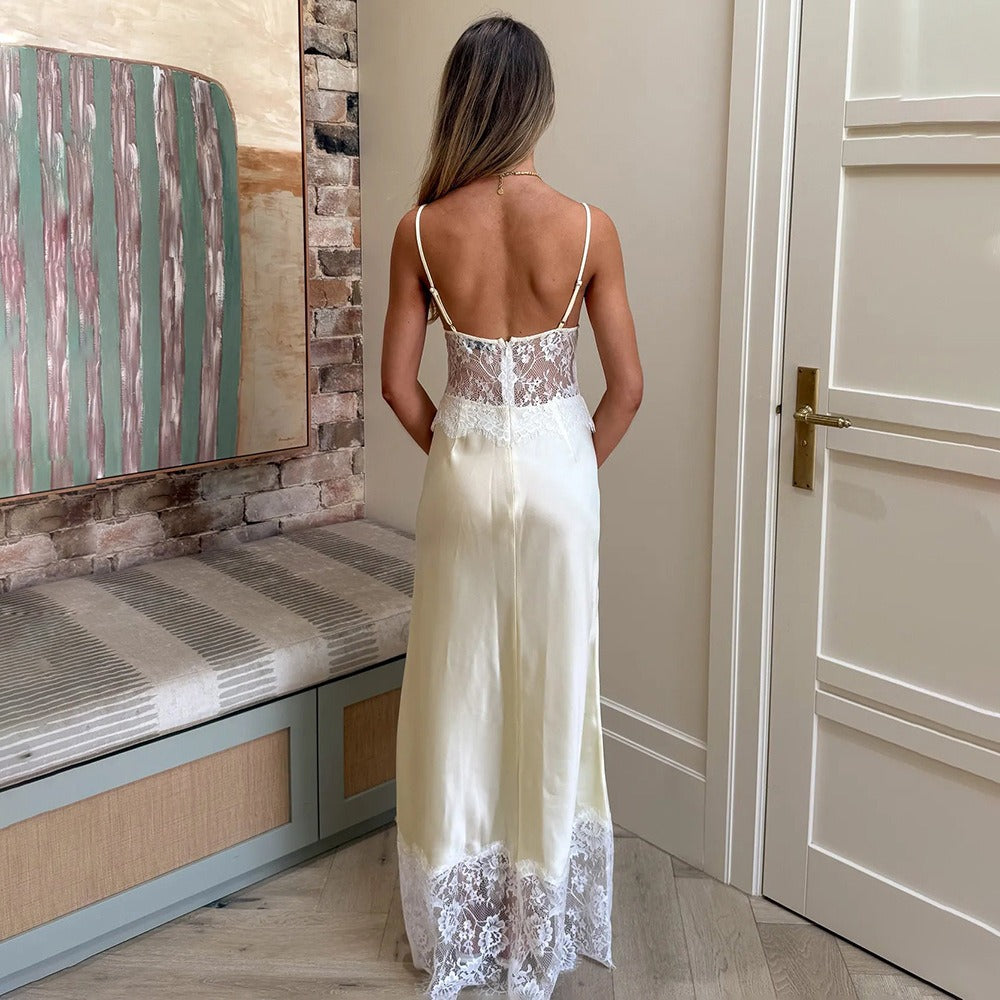 Robe Nuisette Femme à Décolleté V Profond – Dos Nu et Dentelle