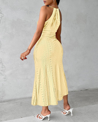 Robe Midi en Dentelle pour Femme – Col Halter avec Fente Frontale