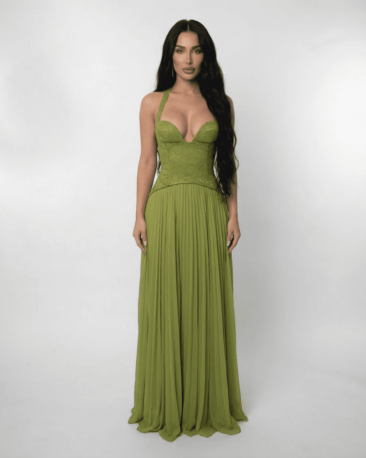 Robe Longue Femme à Col Licou – Dos Corset Lacé & Jupe Plissée