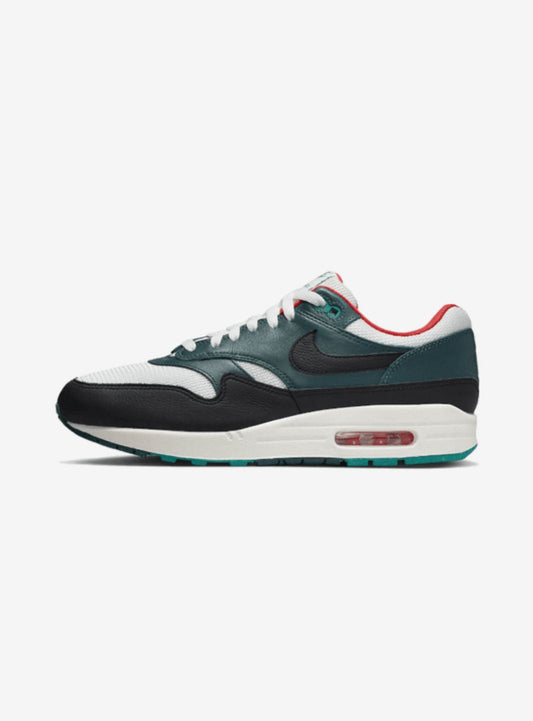 Nike Air Max 1 x LeBron James Liverpool F.C. Baskets Blanc Vert Homme Femme - 1