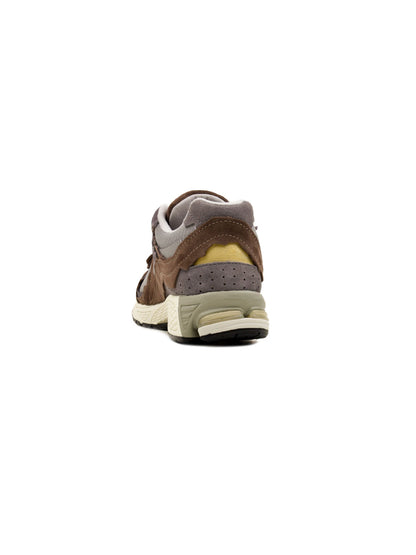 New Balance 2002R Protection Pack Cortado Raincloud Baskets Marron Homme - 3