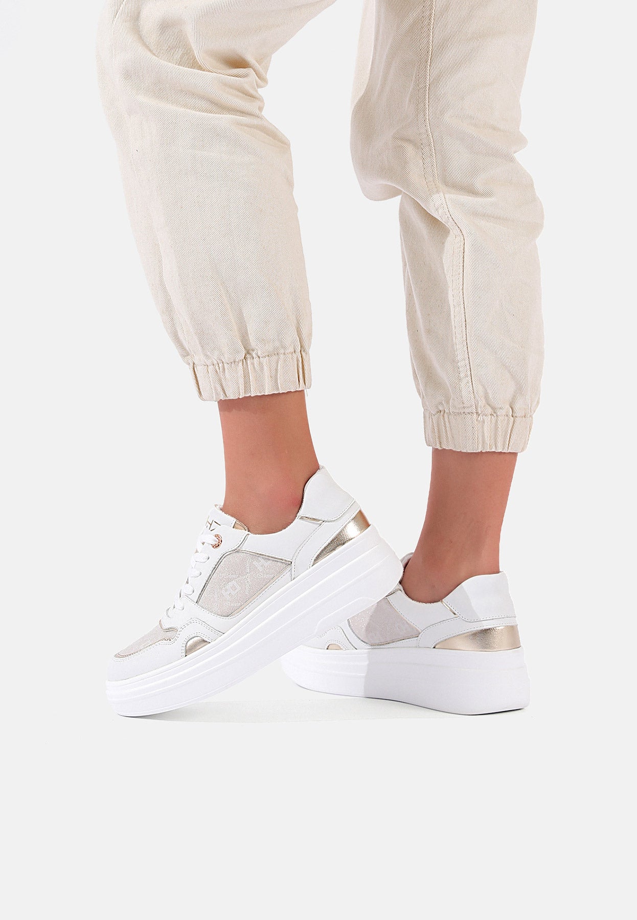 Baskets Femme Amandine – détail de la matière