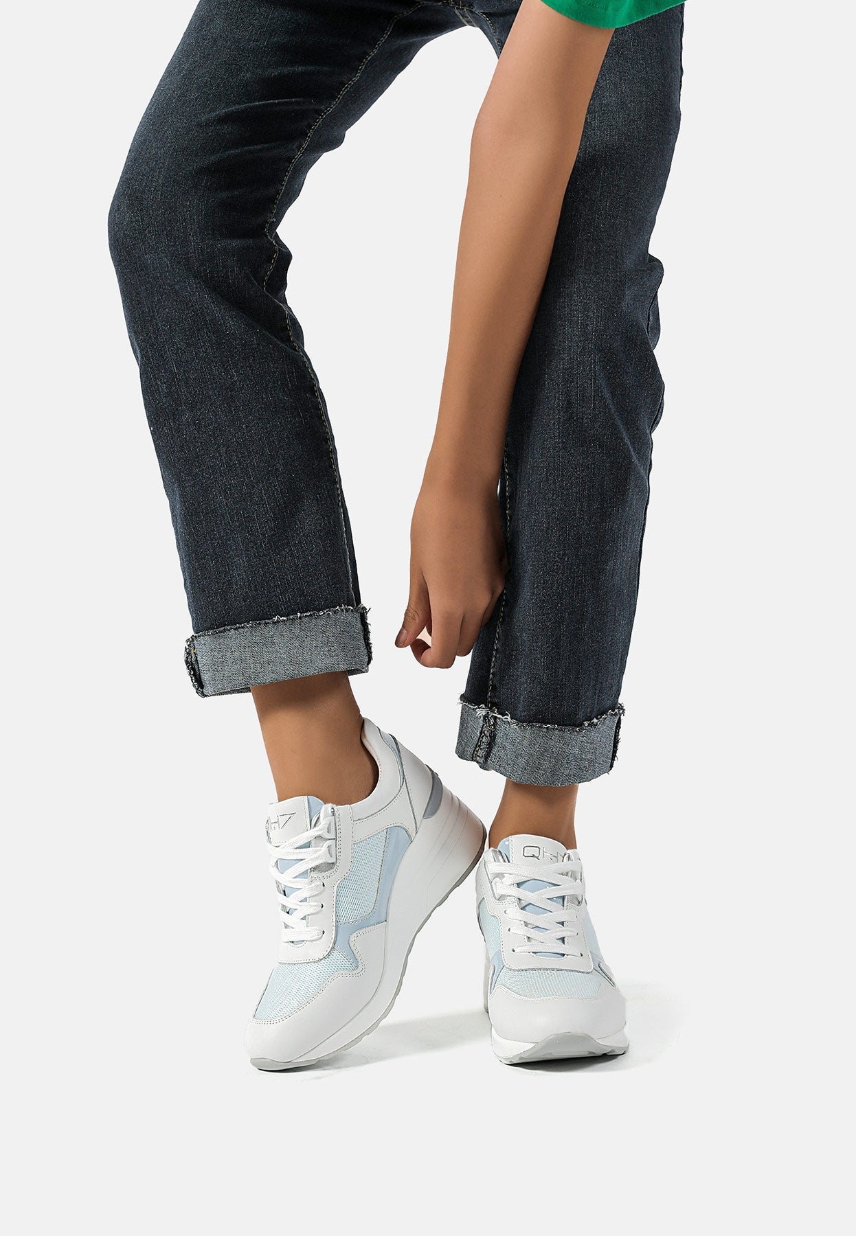 Baskets Femme Chantal – détail de la matière
